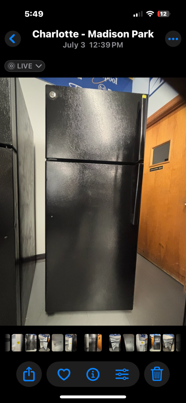 ge® energy star® 17.5 cu. ft. top freezer refrigerator with upfront temperature controls (black)